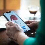 Rebahan Sambil Cuan? Ini 10 Bisnis Digital yang Cukup Modal Smartphone